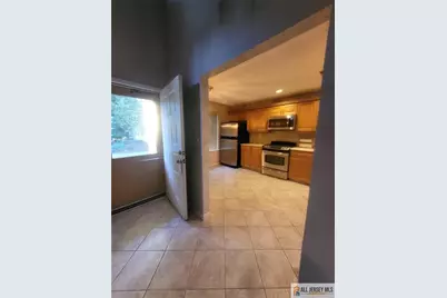 12 Carriage Place #1012, Edison, NJ 08820 - Photo 4