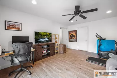 [Address not provided], Middlesex, NJ 08846 - Photo 12
