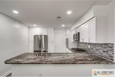 130 Winchester Way, Franklin Township, NJ 08873 - Photo 18