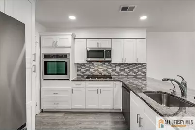 130 Winchester Way, Franklin Township, NJ 08873 - Photo 16