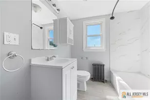 35 Lavern St, Sayreville, NJ 08872 - Photo 12
