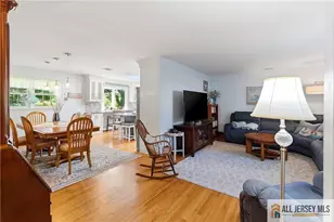 708 Sunbrite Ln, Piscataway Township, NJ 08854 - Photo 8