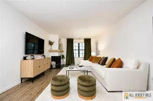 503 Chester Ct, Helmetta, NJ 08828 - Photo 2