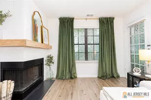 503 Chester Ct, Helmetta, NJ 08828 - Photo 4