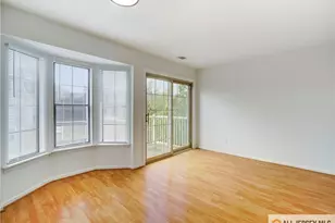 130 Longfield Ct, East Brunswick Township, NJ 08816 - Photo 8