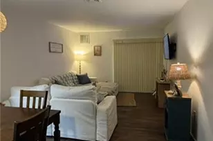 194 Yorkshire Court, Old Bridge Township, NJ 08857 - Photo 6