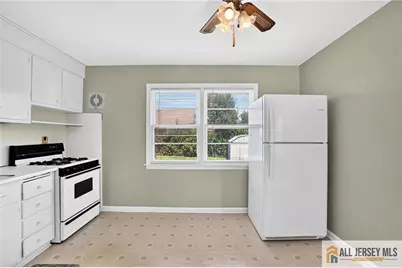 68 Oak Street, Carteret, NJ 07008 - Photo 8