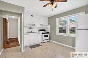 68 Oak St, Carteret, NJ 07008 - Photo 6