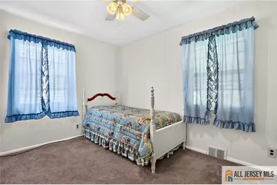 68 Oak Street, Carteret, NJ 07008 - Photo 16