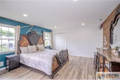 21 Pennington Avenue, Colonia, NJ 07067 - Photo 14