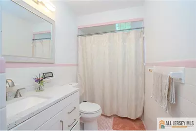21 Pennington Avenue, Colonia, NJ 07067 - Photo 22
