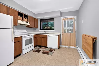 324 Gills Lane #2D, Iselin, NJ 08830 - Photo 8