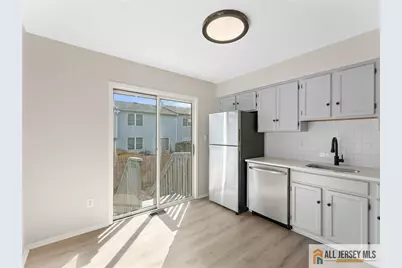 18 Spruce Street #323, Jamesburg, NJ 08831 - Photo 14