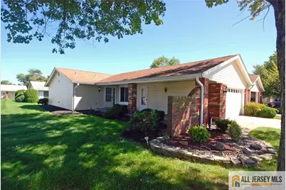 187 Newport Road #A, Monroe Township, NJ 08831 - Photo 2