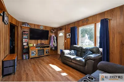 485 E Woodbridge Avenue, Avenel, NJ 07001 - Photo 4