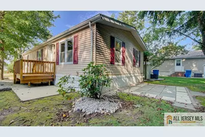 303 Woods End Court, Spotswood, NJ 08884 - Photo 6