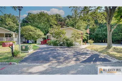 303 Woods End Court, Spotswood, NJ 08884 - Photo 30