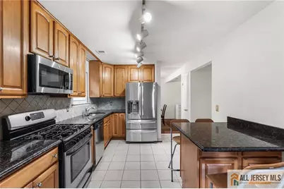 92 Woodbury Road, Edison, NJ 08820 - Photo 10