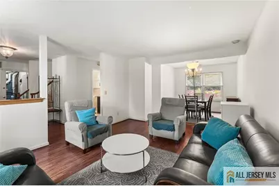 92 Woodbury Road, Edison, NJ 08820 - Photo 4