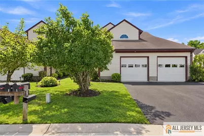 8 Rothwell Drive #8A, Monroe Township, NJ 08831 - Photo 2