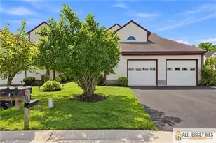 8 Rothwell Dr, Monroe Township, NJ 08831 - Photo 2