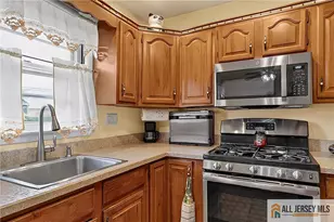 258 Forsgate Dr, Jamesburg, NJ 08831 - Photo 10