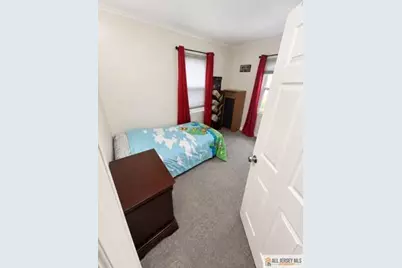 340 N 6th Avenue #1, Manville, NJ 08835 - Photo 4