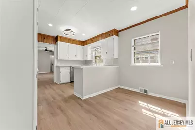 405 Maple Avenue, Ewing Township, NJ 08618 - Photo 6