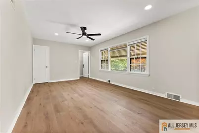 405 Maple Avenue, Ewing Township, NJ 08618 - Photo 4