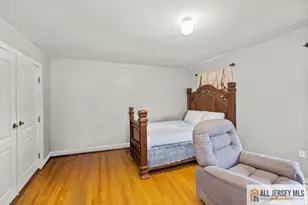 716 Carlock Ave, Perth Amboy, NJ 08861 - Photo 16