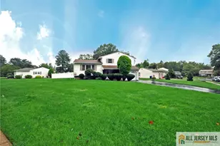 2 Janet Ct, East Brunswick Township, NJ 08816 - Photo 2