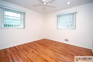 2 Janet Ct, East Brunswick Township, NJ 08816 - Photo 32