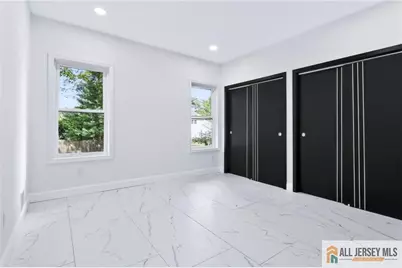 220 W Locust Avenue, Edison, NJ 08820 - Photo 40