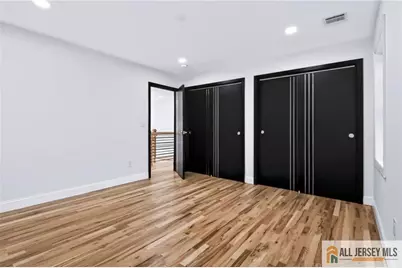 220 W Locust Avenue, Edison, NJ 08820 - Photo 30