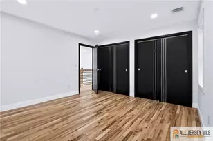 220 W Locust Ave, Edison, NJ 08820 - Photo 30