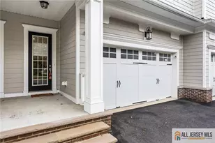38 Hamilton Dr, Cranbury Township, NJ 08512 - Photo 2