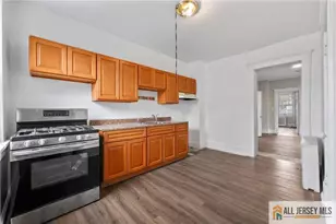 0-362-364 Alpine St, Perth Amboy, NJ 08861 - Photo 8