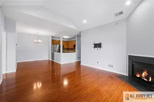 131 Frank Ct, South Plainfield, NJ 07080 - Photo 8