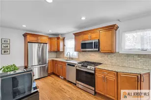 390 Kennedy St, Iselin, NJ 08830 - Photo 10