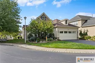 48 Merlot Ct, Monroe Township, NJ 08831 - Photo 2