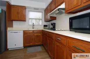 426 Redding Ln, Monroe Township, NJ 08831 - Photo 14