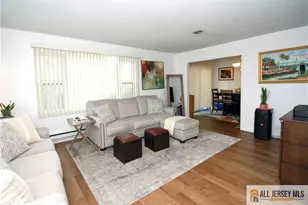 426 Redding Ln, Monroe Township, NJ 08831 - Photo 8