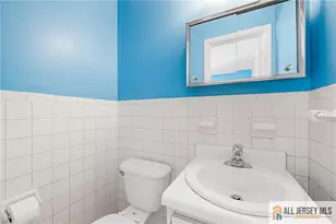 15 Chestnut St, Edison, NJ 08817 - Photo 16