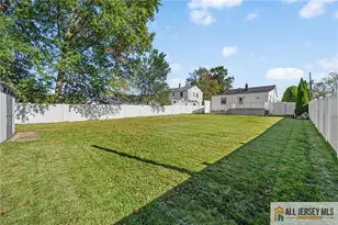 15 Chestnut St, Edison, NJ 08817 - Photo 32