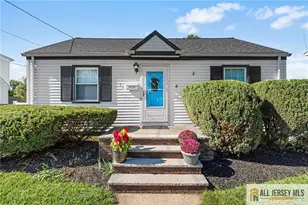15 Chestnut St, Edison, NJ 08817 - Photo 1