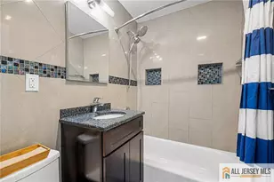 15 Chestnut St, Edison, NJ 08817 - Photo 22