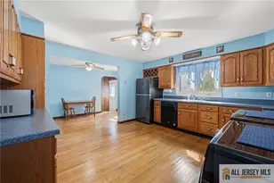 15 Chestnut St, Edison, NJ 08817 - Photo 10