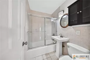 29 Windsor Dr, East Brunswick Township, NJ 08816 - Photo 18