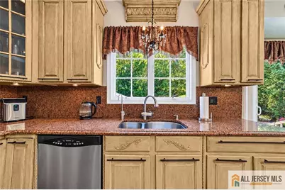 10 Treetops Drive, Monroe Township, NJ 08831 - Photo 12