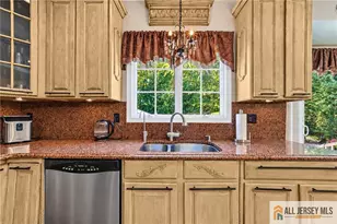 10 Treetops Dr, Monroe Township, NJ 08831 - Photo 12